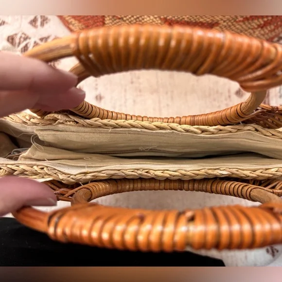 Cute Natural Bohemian Beachy Clutch - Picture 7 of 9